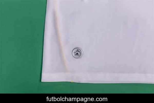 RETRO 09_10 Real Madrid Home Soccer Jersey - Image 2