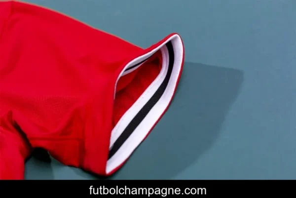 RETRO 11_12Manchester United Home Soccer Jersey - Image 3