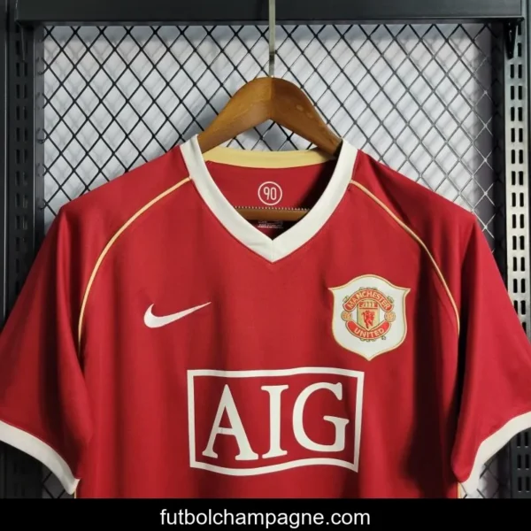 Retro 06_07 Manchester United Home Jersey - Image 2