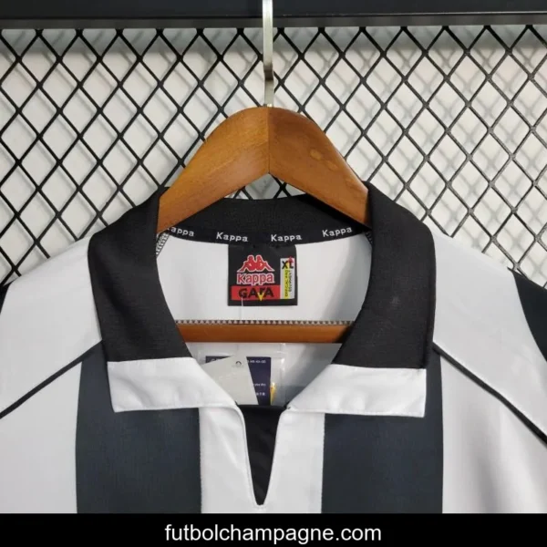 Retro Long Sleeve 1997-98 Juventus Home Jersey - Image 2