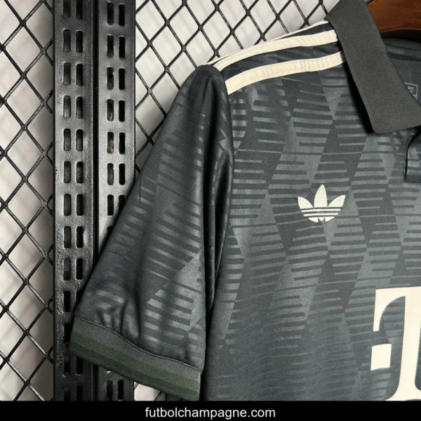 2024_25 Bayern Munich Oktoberfest Jersey - Image 2