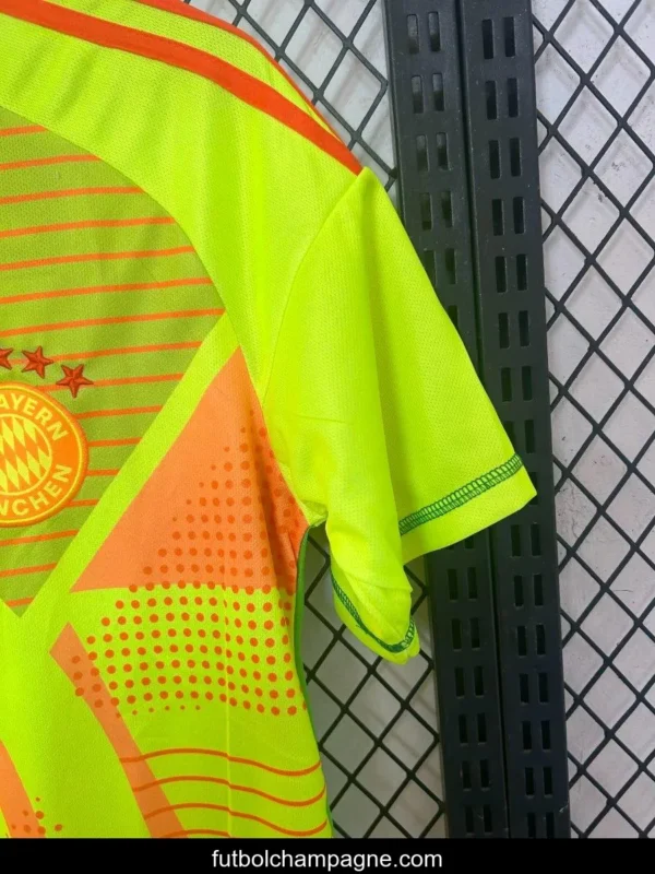 24_25 Bayern Munich Green Goalkeeper Jersey - Image 2