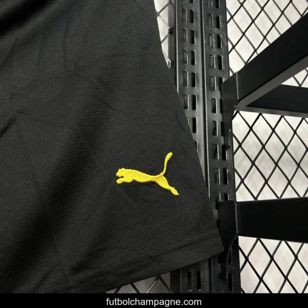 24_25 Borussia Dortmund Home Shorts - Image 4