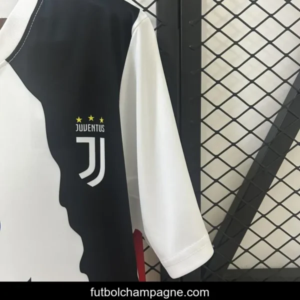 Cristiano Ronaldo Commemorative Edition - Image 5