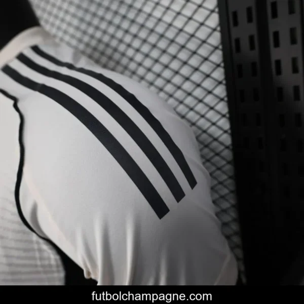 Player Version 25_26 Real Madrid White with Textured Pattern Jersey - Image 8