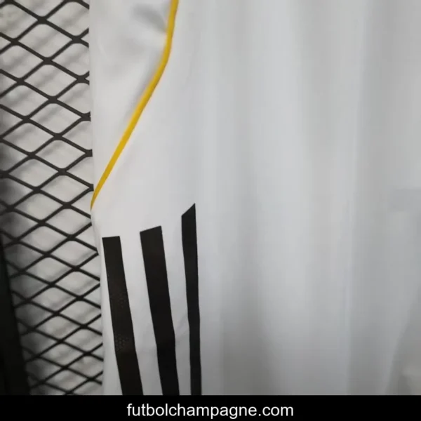 Player Version 25_26 Real Madrid Home Shorts - Image 8