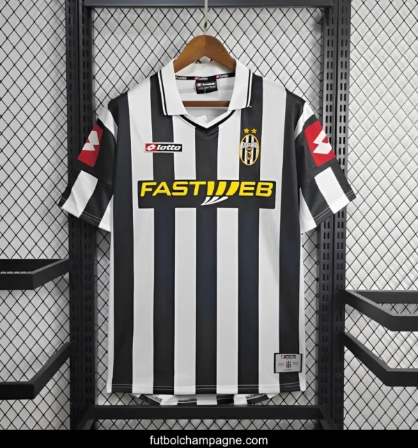 Retro 01_02 Juventus Home Jersey - Image 2