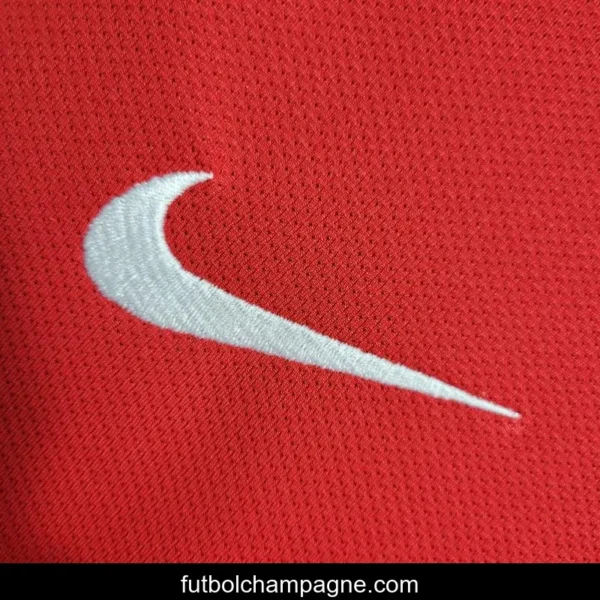 Retro 10-11 Manchester United Home Jersey - Image 3