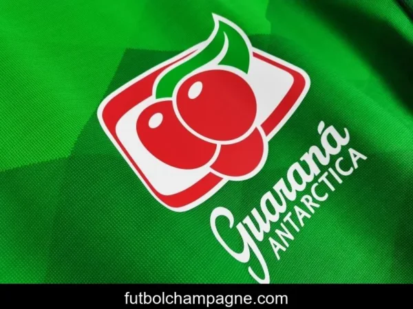 Retro 2020 Brazil Green Training Jersey - Image 3