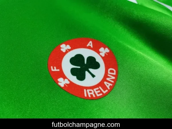 Retro 1988_90 Ireland Home Soccer Jersey - Image 5