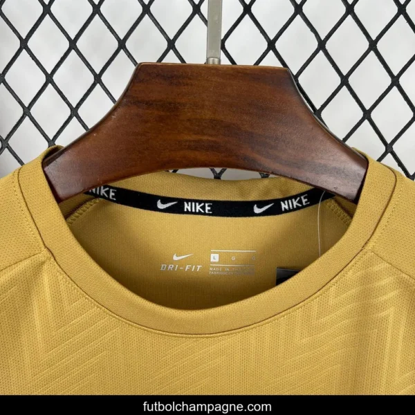 2025 NIKE Sportwear Brown T-Shirt 1044 - Image 3