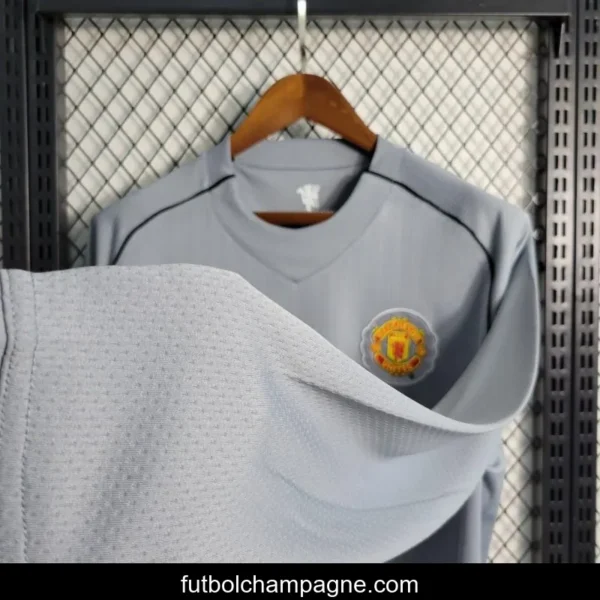 Retro 07-08 Manchester United Gray Goalkeeper Jersey - Image 2
