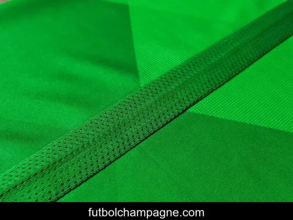 Retro 2020 Brazil Green Training Jersey - Image 5