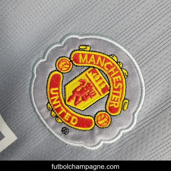 Retro 07-08 Manchester United Gray Goalkeeper Jersey - Image 4