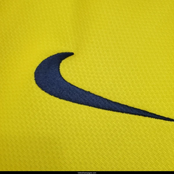 Retro Barcelona 08_09 away Soccer Jersey - Image 3
