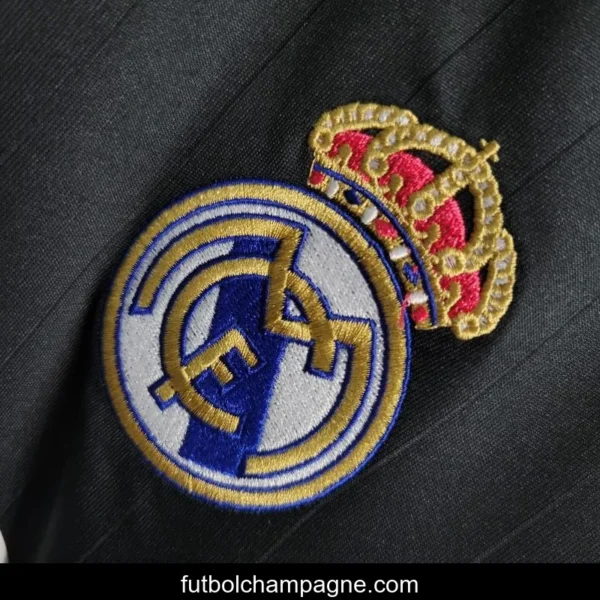 Retro 06-07 Real Madrid Two Guest - Image 7