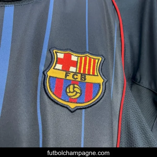 Retro 04_05 Barcelona Away Retro Jersey - Image 4