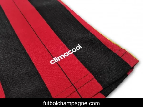Retro Kids 2013_14 AC Milan Home Soccer Jersey - Image 3