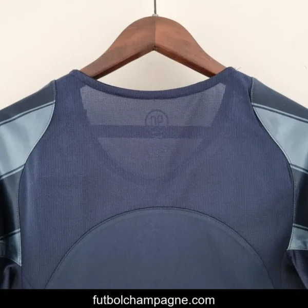 Retro Inter Milan 04_05 Third Away Soccer Jersey - Image 5