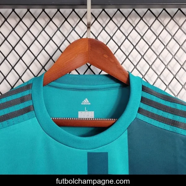 Retro Long Sleeve 17-18 Real Madrid Third Blue Jersey - Image 5