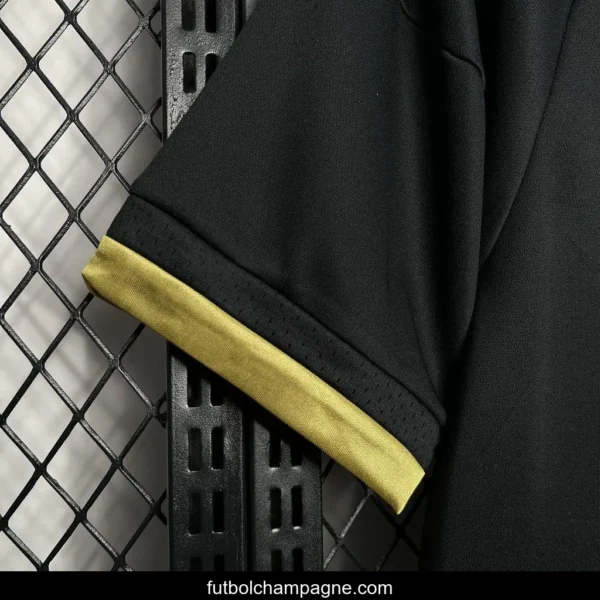 Retro 15_16 Juventus Third Black Jersey - Image 4