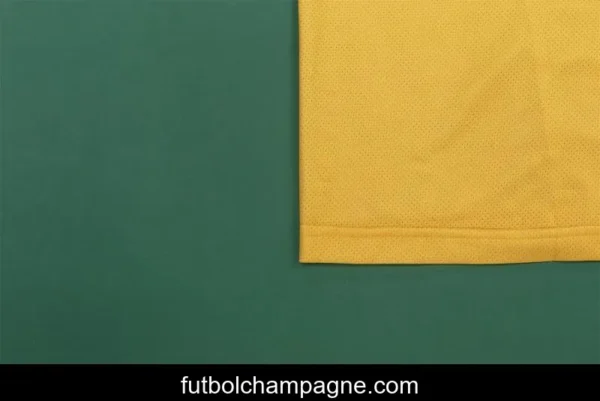 RETRO 2006 Club America Home Soccer Jersey - Image 5