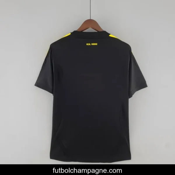 Vintage Real Madrid 11_12 Goalkeeper Black Jersey - Image 6