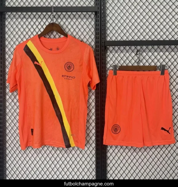 25_26 Kids KIDSUPER x MANCHESTER CITY Orange Jersey - Image 3