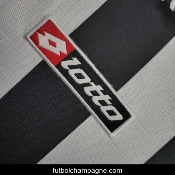 Retro 01_02 Juventus Home Jersey - Image 4