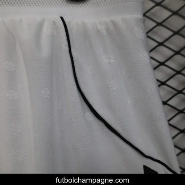 Player Version 25_26 Manchester United Home Shorts - Image 11