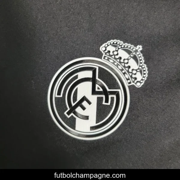 Retro 16-17 Real Madrid Third Black Jersey - Image 6