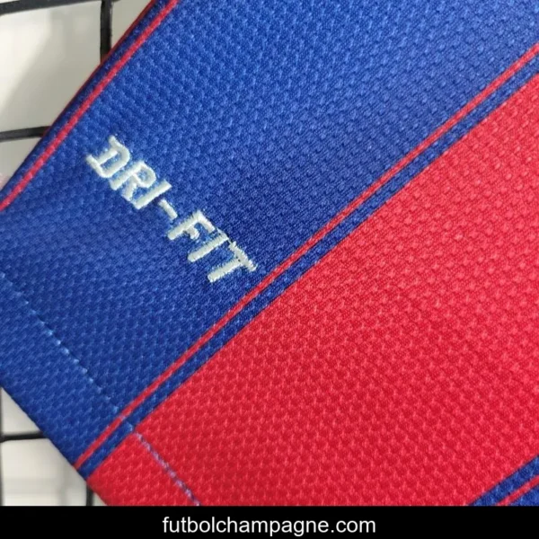 Retro 09-10 Barcelona Home Soccer Jersey - Image 3