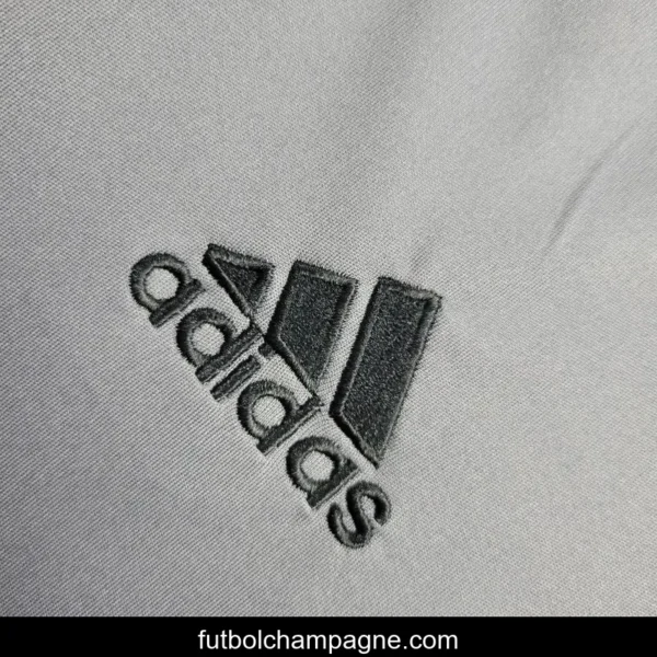 Retro 05_06 Real Madrid Third Grey Jersey - Image 5