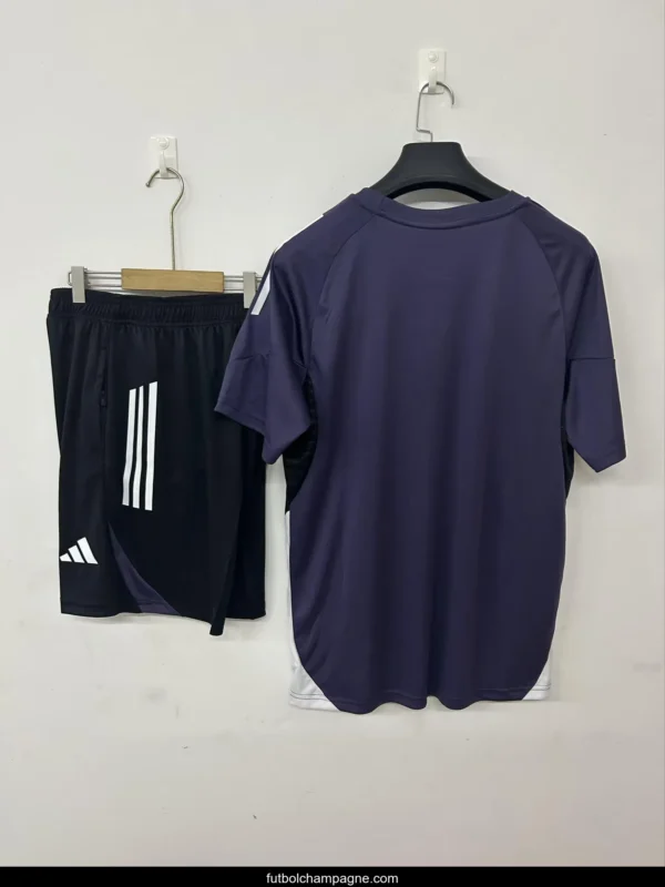 25_26 Manchester United Pre-Match Training Jersey Purple+ Shorts - Image 3