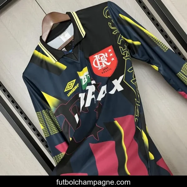 Retro1997_98 Flamengo Black Goalkeeper Long Sleeve Jersey - Image 4