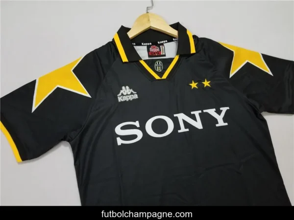 Retro 95_96 Juventus Third Black Jersey - Image 7