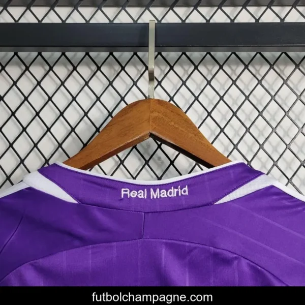 Retro 06_07 Real Madrid Third Purple Jersey - Image 7