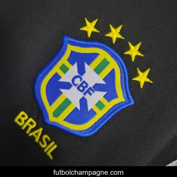Retro 2002 Brazil Black Goalkeeper Jersey - Image 6