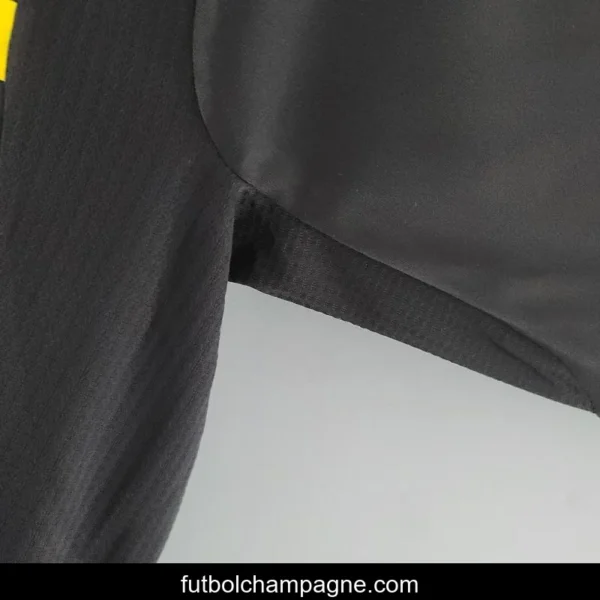 Vintage Real Madrid 11_12 Goalkeeper Black Jersey - Image 8