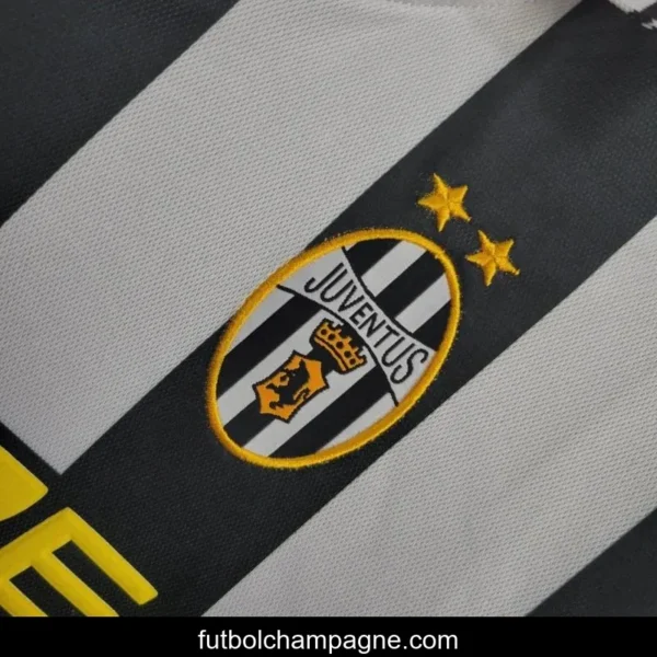 Retro 01_02 Juventus Home Jersey - Image 6