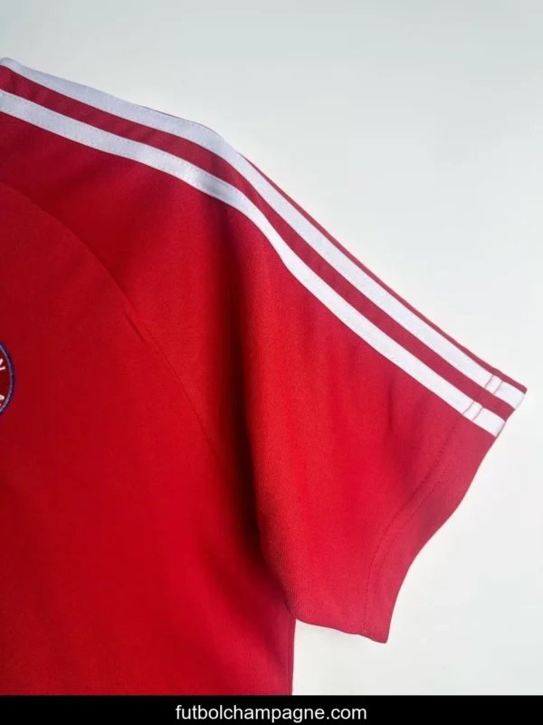 Retro 01_02 Bayern Munich Home Jersey - Image 8