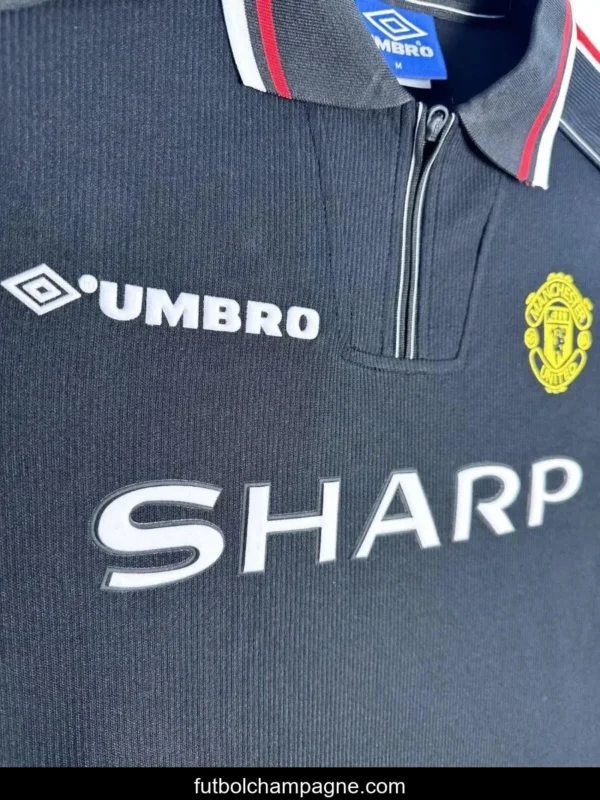 Retro 98_99 Manchester United Goalkeeper Navy Jersey - Image 6