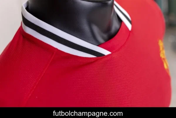 RETRO 11_12Manchester United Home Soccer Jersey - Image 9