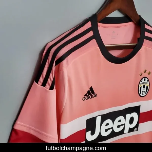 Retro 15_16 Juventus Away Pink Jersey - Image 3