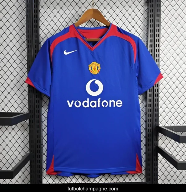 2005_06 Retro Manchester United Away Jersey - Image 4