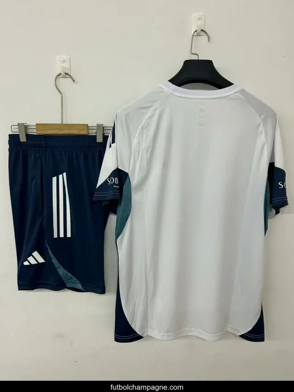 25_26 Arsenal Pre-Match Jersey White+ Shorts - Image 3