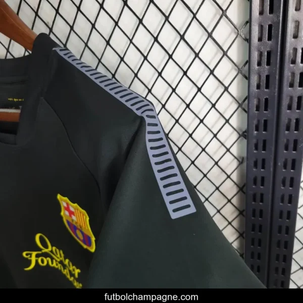 Retro 11_12 Barcelona Black Away Jersey - Image 5