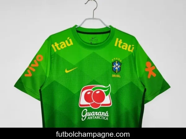 Retro 2020 Brazil Green Training Jersey - Image 11