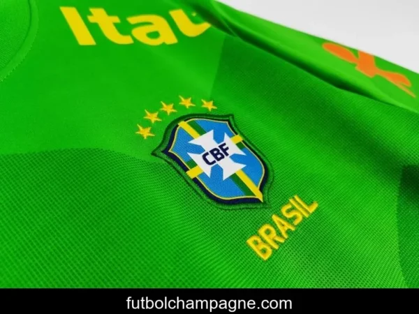 Retro 2020 Brazil Green Training Jersey - Image 12