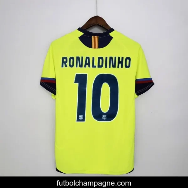 Retro Barcelona 05_06 away Soccer Jersey - Image 7